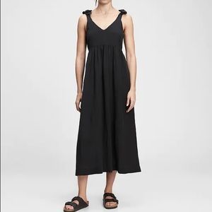 *NEW* Gap Tie-Strap Maxi Dress size S